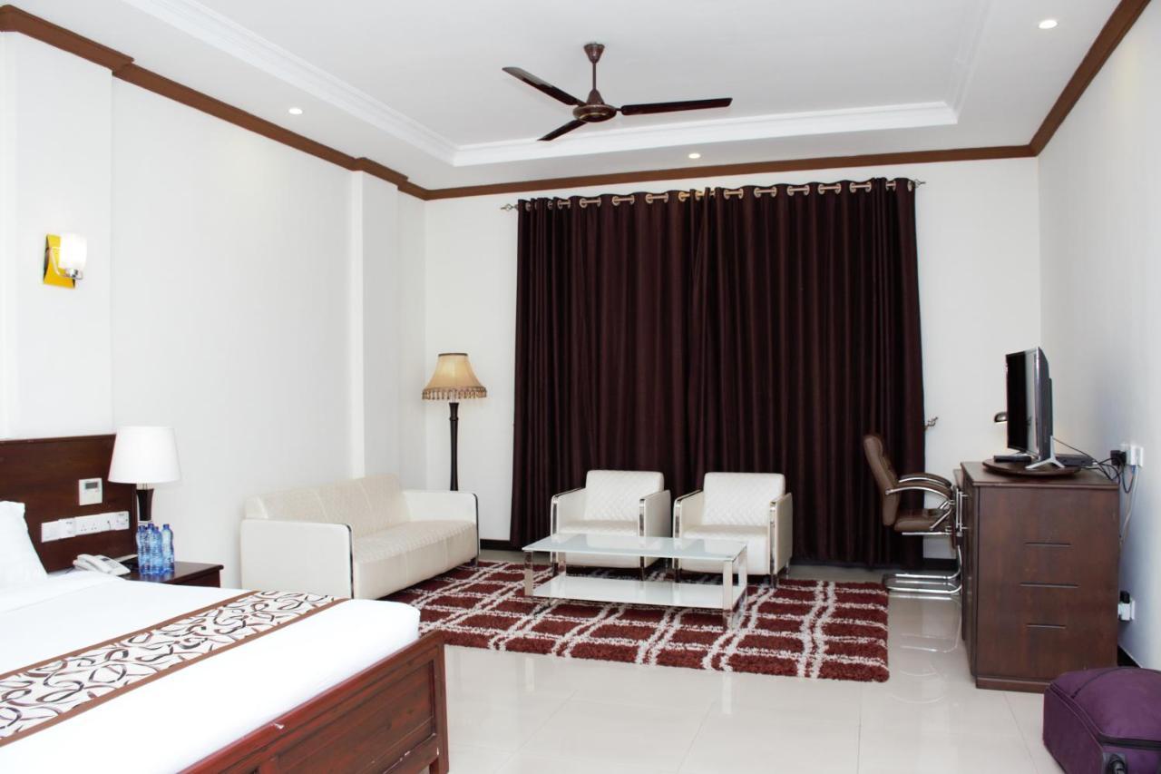 Hotel Blue Sapphire Dar es Salaam Exteriör bild