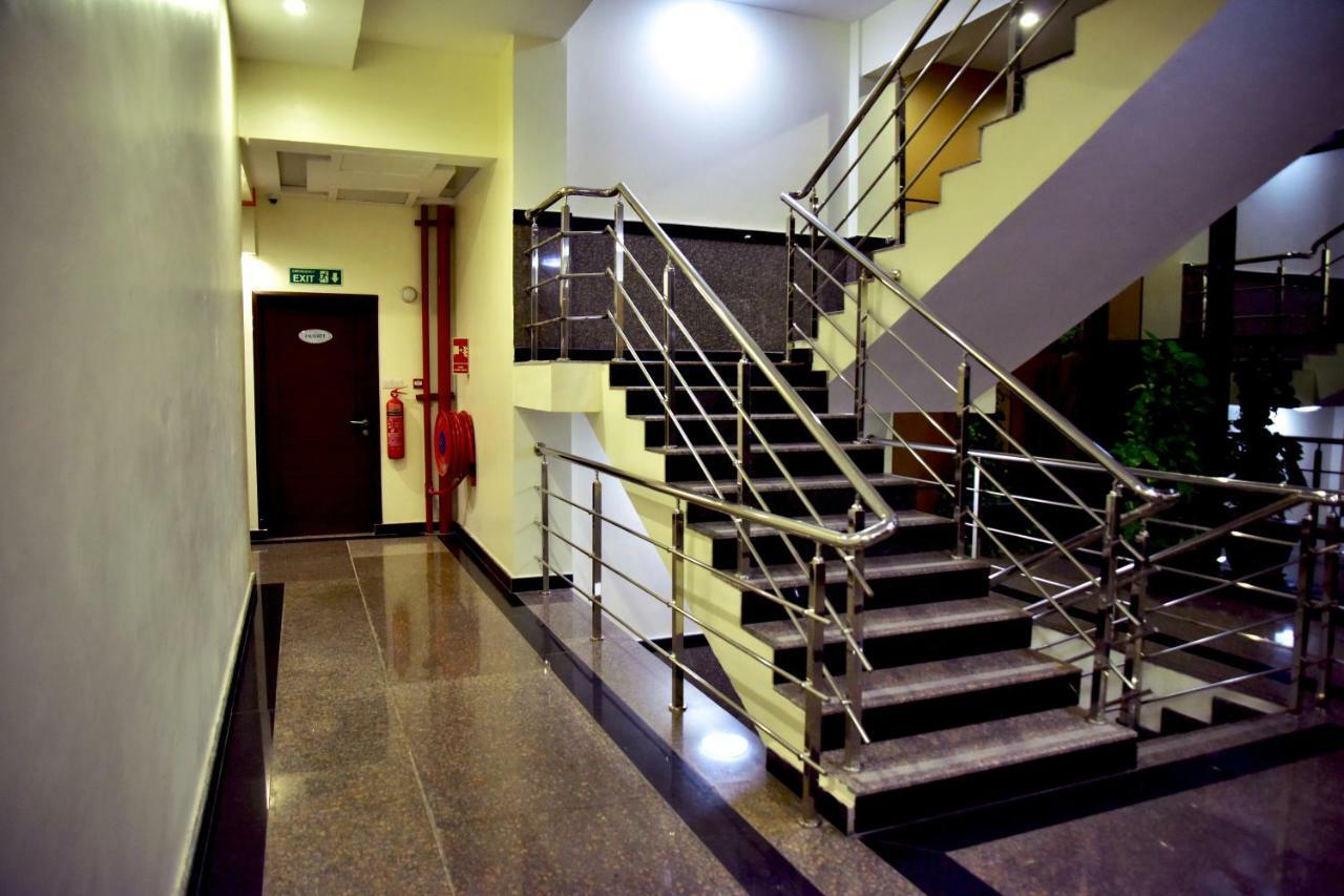 Hotel Blue Sapphire Dar es Salaam Exteriör bild